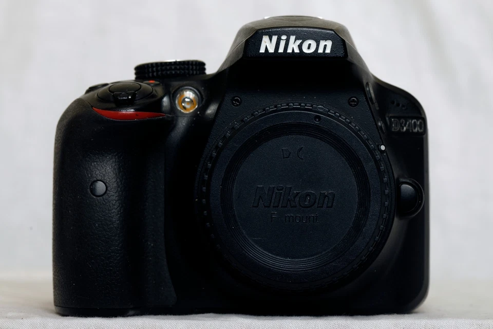 Nikon D3400 Camera 2 Lens Kit 18-55mm 55-55-200mm, 5239 Shutter Count, Nikon Bag - Image 2 of 4