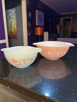 Vintage Pyrex Cinderella Mixing Bowls, Pink Gooseberry #441 & #442