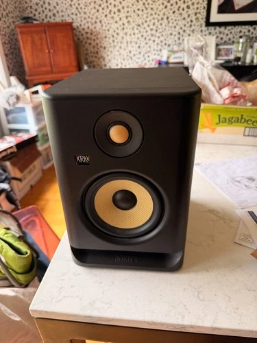 KRK ROKIT 5 G5 5 2-Way Active Studio Monitor (Single, Black)