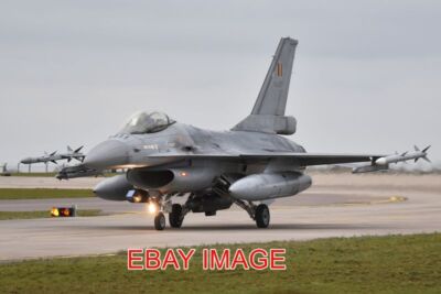 FOTO GENERAL DYNAMICS F-16AM FIGHTING FALCON FA-127 C/N 6H-127 ZUGETEILT DIE