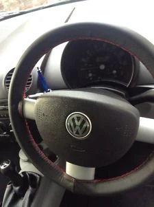 Vw beetle sale steering wheel size