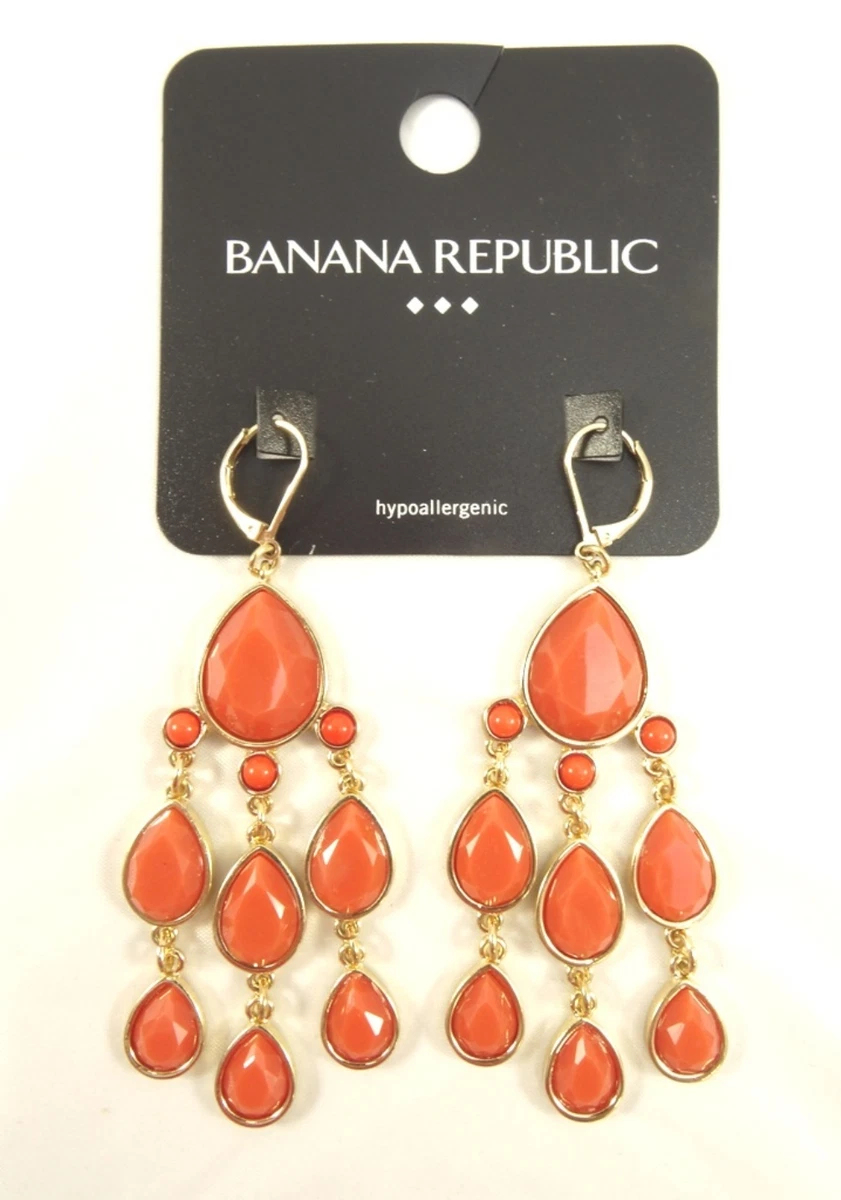 New Pair of Gorgeous Dangle Earrings by Banana Republic NWT BRE8
