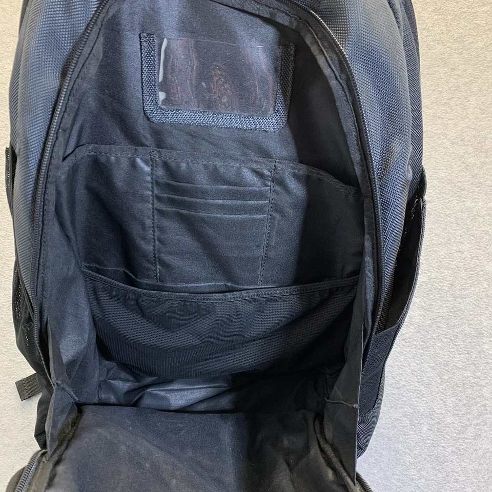 Mochila Titleist Player Gris Negra Bolsa para Laptop Viaje Golf Equipaje de Mano Profesional Foto 4 de 4