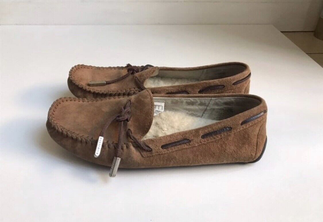 UGG Woman Dakota Moccasin Dark Brown Slipper S/ N 1650 Size UGG Woman Dakota Moccasin Dark Brown Slipper S/ N 1650 Size