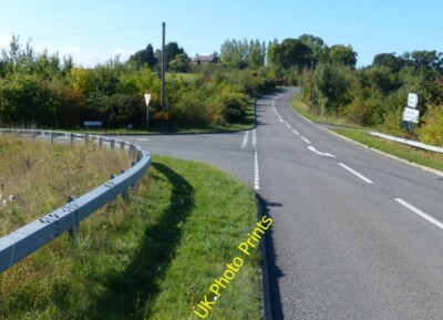Foto 6x4 Kreuzung von Grove Lane und Ryefield Lane Grove End \/SP1695 c2015