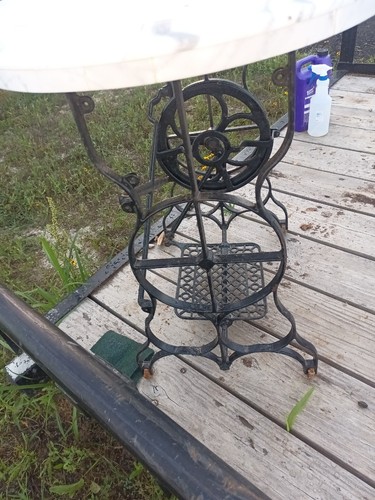 ANTIQUE CAST IRON TREADLE SEWING MACHINE MARBLE TABLE - Picture 5 of 11