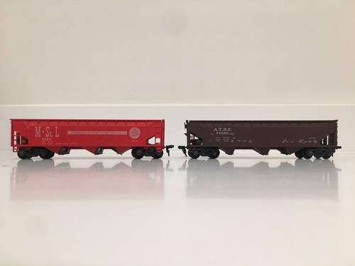 Juego de 2 tolvas Bowser escala HO Santa Fe y 66541 RTR volteo funcional metal | Zustand: Used