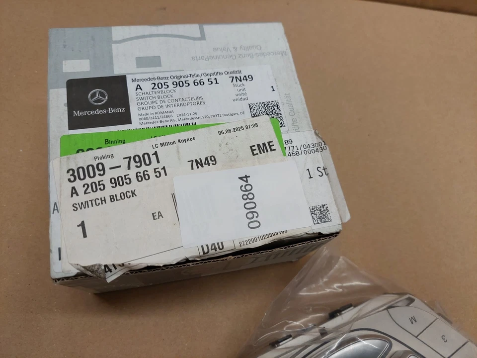 Mercedes W205 Front Left Seat Adjustment Switch A20590566517N49 S205 Genuine - Image 3 of 4