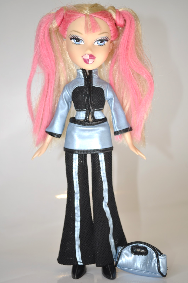Bratz Live In Concert Space Angelz Cloe Fashion Doll-2005 MGA