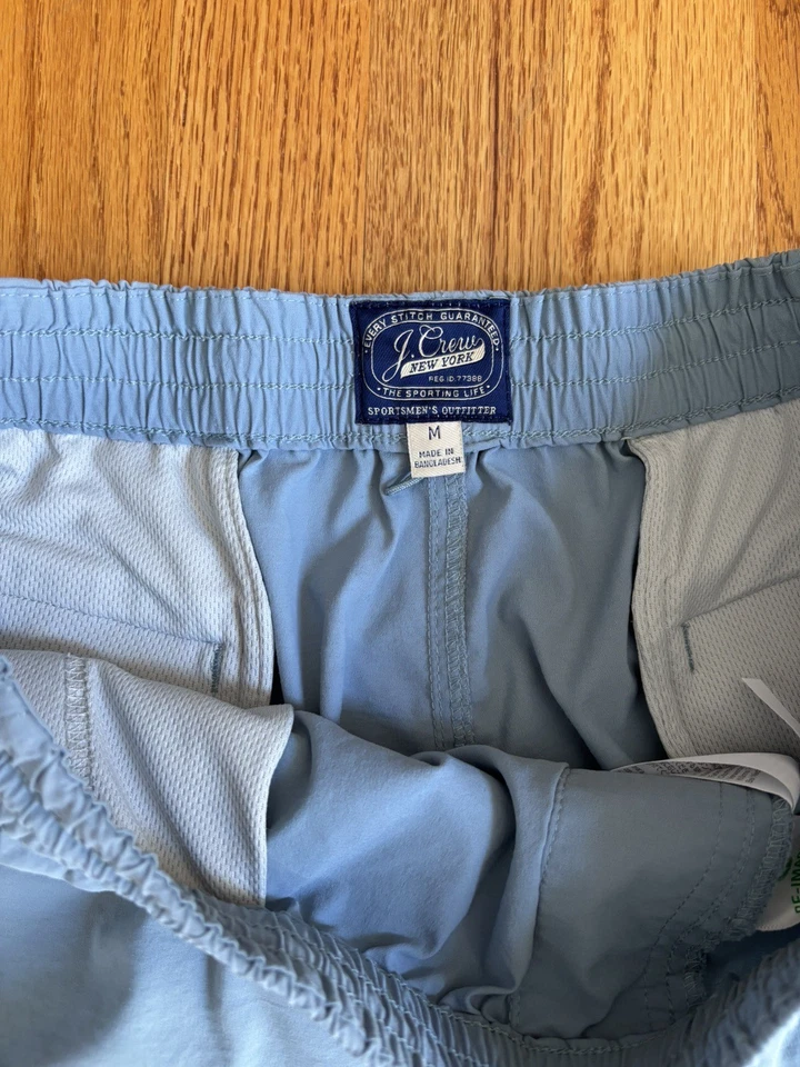 J. Pantalones cortos Crew para hombre medianos 6" Tech Dock azul claro Foto 4 de 4