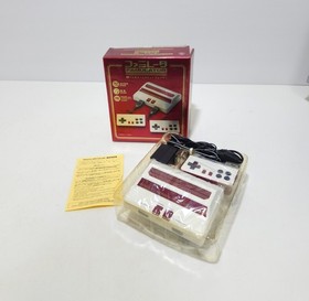 Cyber Gadget FAMULATOR Famicom Compatible Console Tested Working