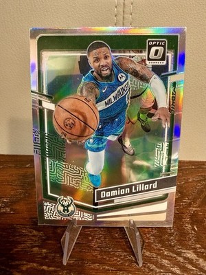 Panini Donruss Optic 23-24 Damian Lillard Bucks #4 Holo Prizm - NEW