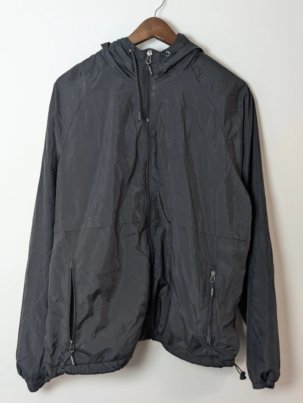 New Balance Black Lightweight Hooded Windbreaker Jacket Size L Made in Vietnam