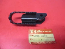 NOS NEW OEM ORIGINAL SUZUKI TS75 TS400 TS250 TS185 LEFT FOOTREST 43560-25302