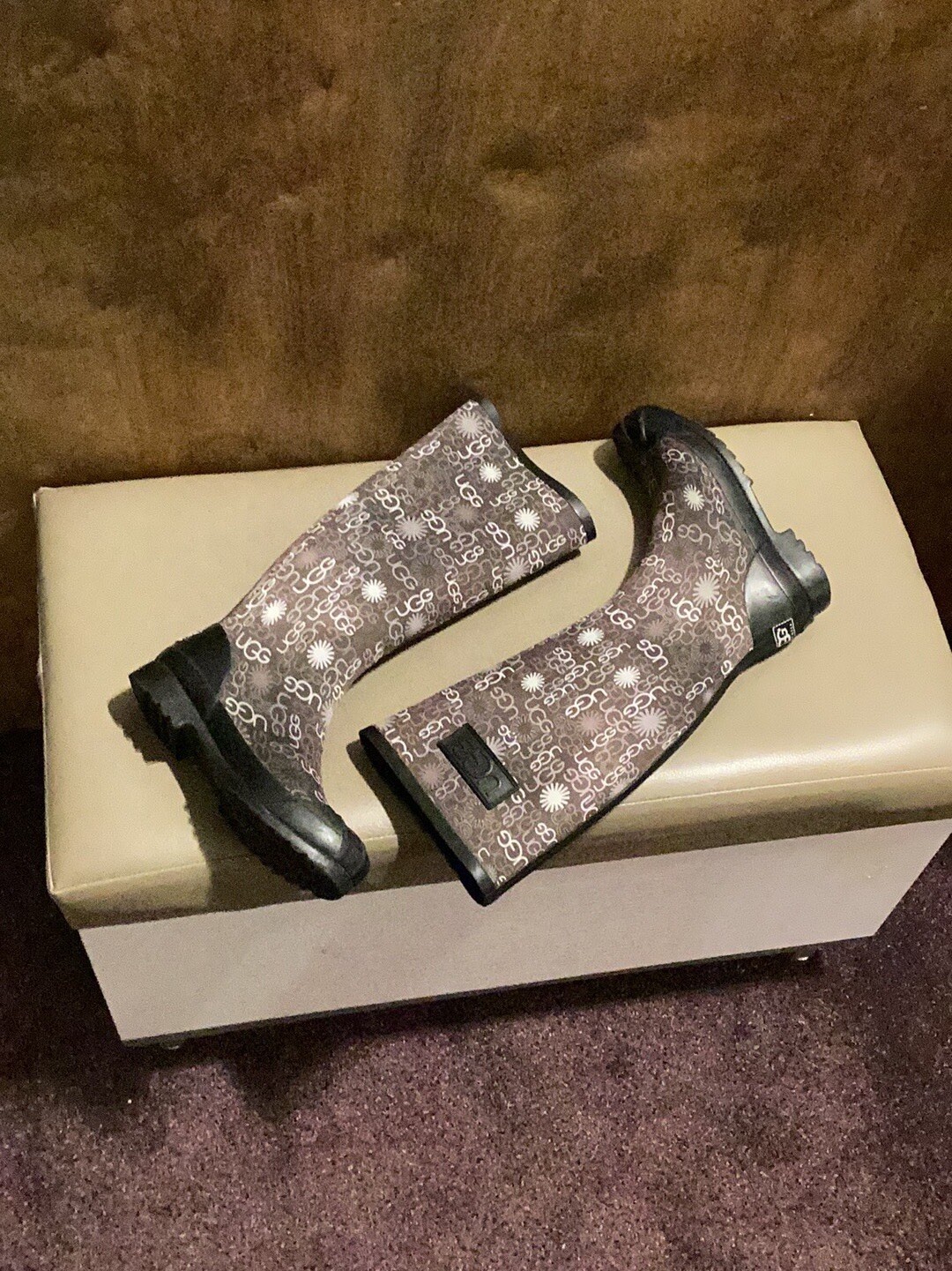 womans ugg rainboots - image 3