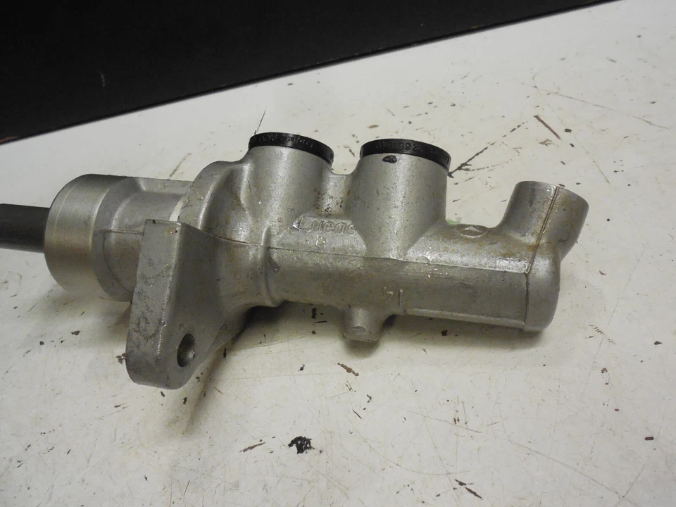 Cilindro maestro de freno 1908 94-02 mercedes-benz w210 e430 e320 w124 w202 c280 Foto 2 de 4