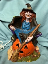 1972 Byron Molds Lighted Witch EUC