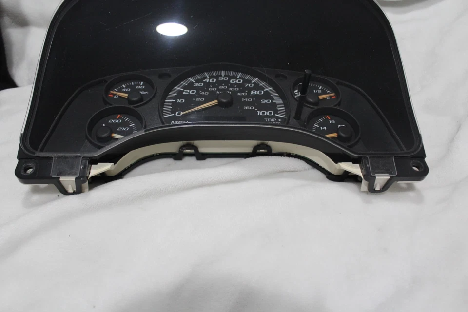 03-07 Chevy EXPRESS Gmc SAVANA DASH Cuadro de instrumentos INDICADORES Velocímetro FABP Foto 4 de 4