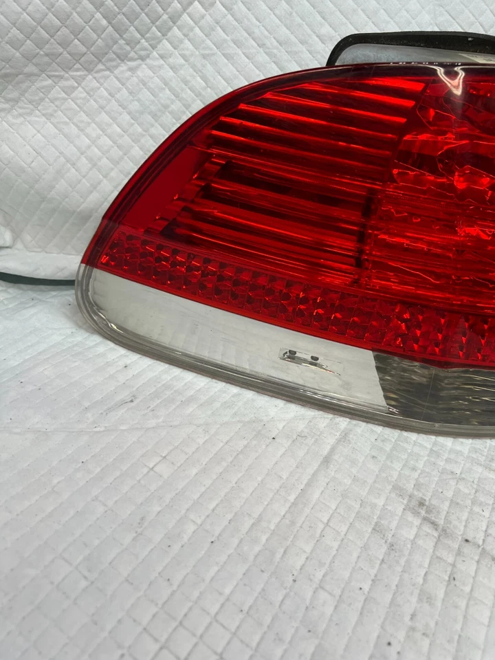 Lanterna traseira de freio lateral 2007 BMW 750Li driver 6938515 fabricante de equipamento original (A9-5) - Imagem 2 de 4