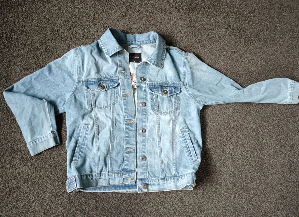 Brave soul denim jacket with a free and fearless embroidedd patch on the back - Image 3 of 4