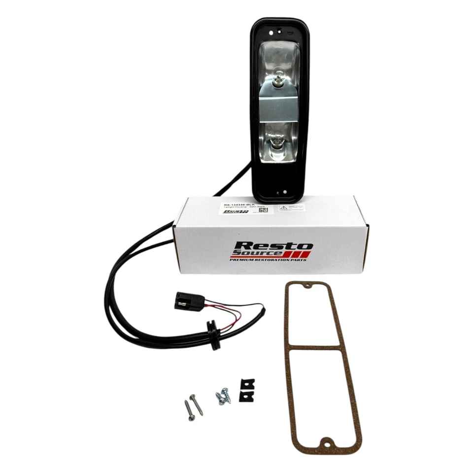 Carcaça e lente de lanterna traseira preta International Harvester Scout II Traveler - NOVA - Imagem 3 de 4