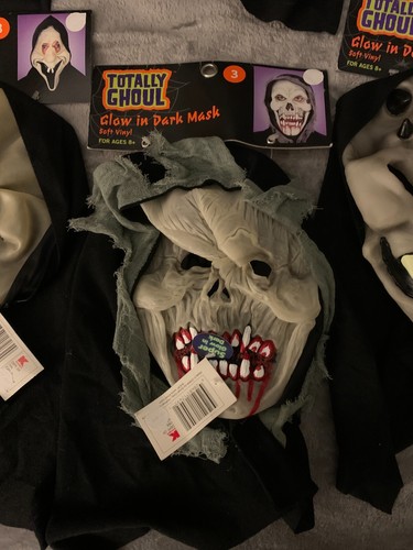 NWT Vintage Totally Ghoul Glow in the Dark Scary Masks with hood - 8 styles mask - Picture 16 of 17