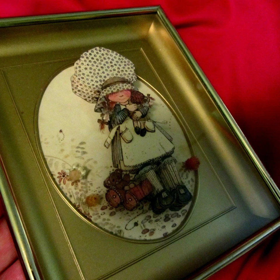 LOTE DE 2 CUADROS 3D ENMARCADOS EN VIDRIO--HOLLY HOBBIE--4 1/2" X 6" Foto 4 de 4