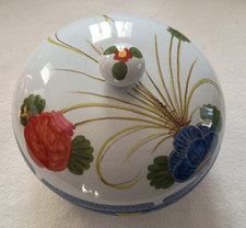 CERAMICA DI FAENZA - CIOTOLA CON COPERCHIO DECORO GAROFALO - ANNI '80 - SINTONI