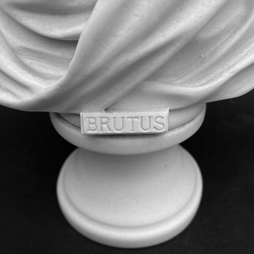 BRUTUS - MARBLE BUST / SCULPTURE / STATUE - MADE IN ENGLAND 10.5" 2.4kg - Picture 9 of 11
