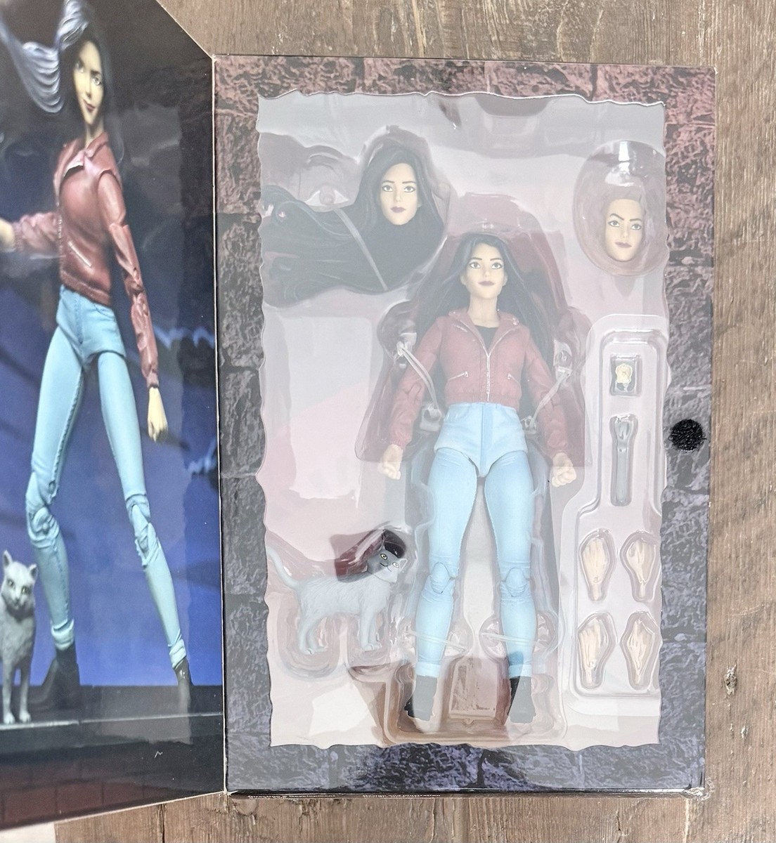 NECA 7 Inch Gargoyles Elisa Maza Ultimate 1/12 Action Figure