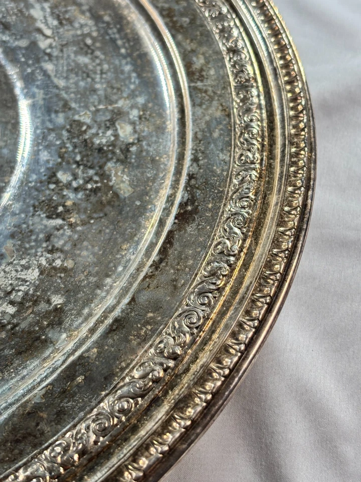 Bandeja Plateada Reed & Barton 16.5" De Colección Foto 3 de 4