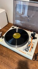 Roland TT-99 3-Speed Turntable of 909 Celebration Special Paint