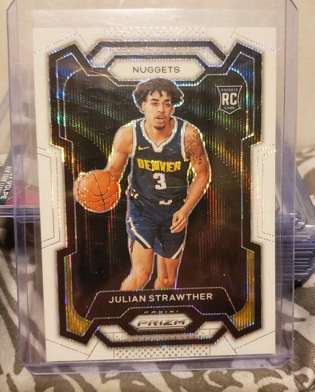 2023-24 Panini Prizm - Julian Strawther #133 White Wave Prizm /38 (RC)