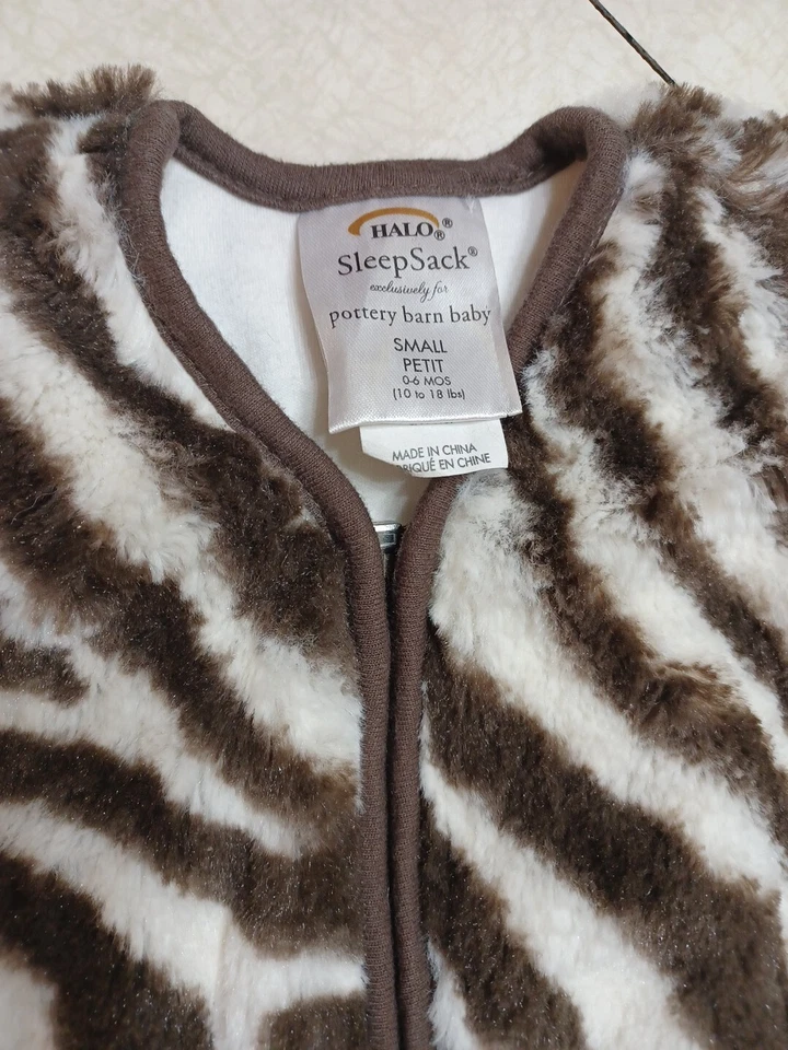 Halo Sleep Sack Pottery Barn Kids Size Small 0-6 Months Cow Faux Fur - Imagem 2 de 4