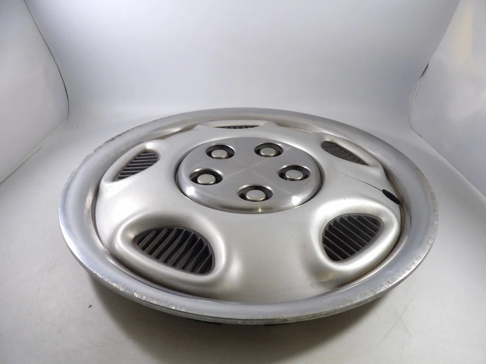 Cubierta de rueda tapacubos 4472032 OEM 1991 1992-1993 Dodge Grand Caravan Daytona 15" Foto 4 de 4