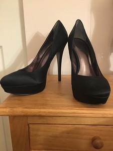 charles david black pumps