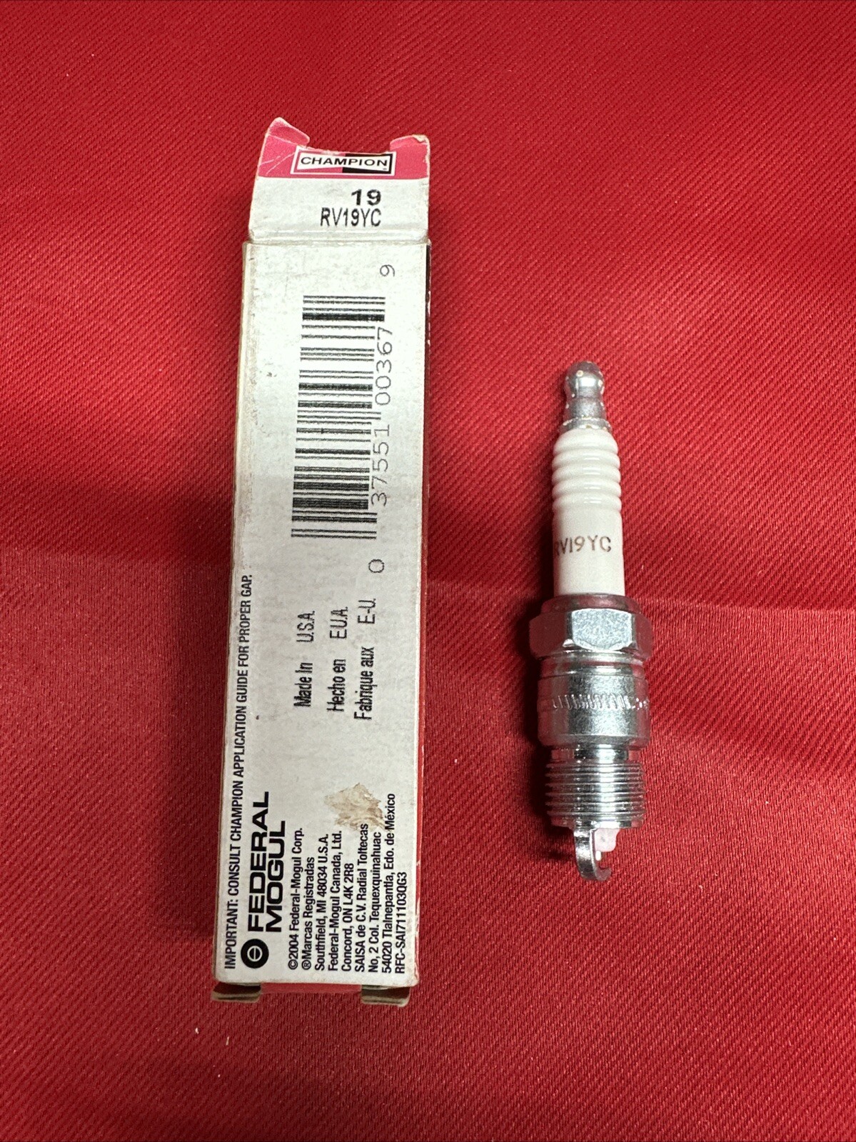 CHAMPION 19 RV19YC COPPER SPARK PLUG  NOS