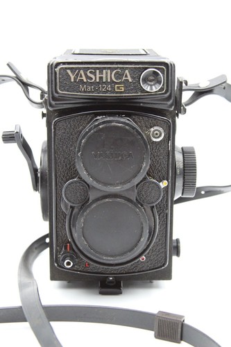 Yashica Mat 124g Please See Photos. Not Tested, For Parts 6110144
