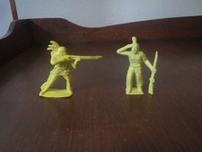 Marx Vintage 60mm Revised Indians lot of 2 FORT APACHE STOCKADE