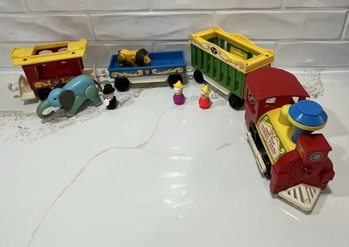 Vintage Fisher Price Circus Train, 2 Animals, 4 Cars, 3 Little People