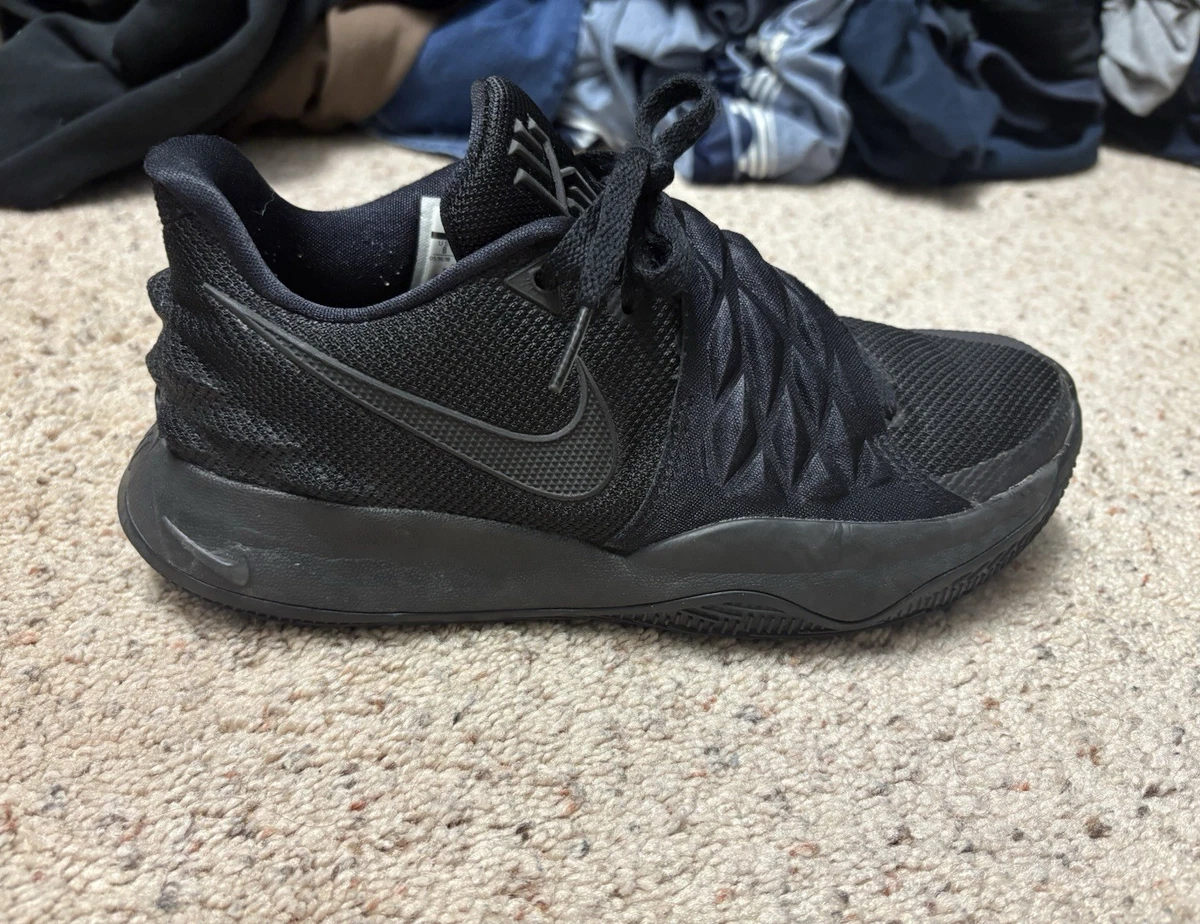 Preços baixos em Nike Kyrie 2 Low Black | eBay