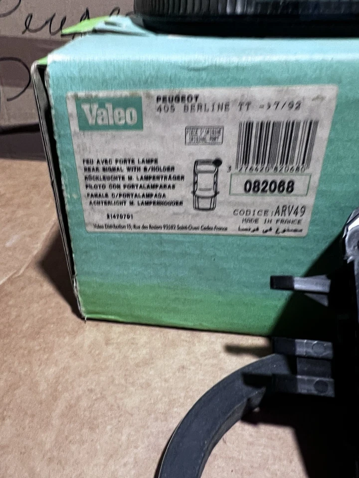 PEUGEOT 405 - 6/87-6/92 - FEU ARRIERE GAUCHE Complet - VALEO 082068 Rear Light - Photo 2/4