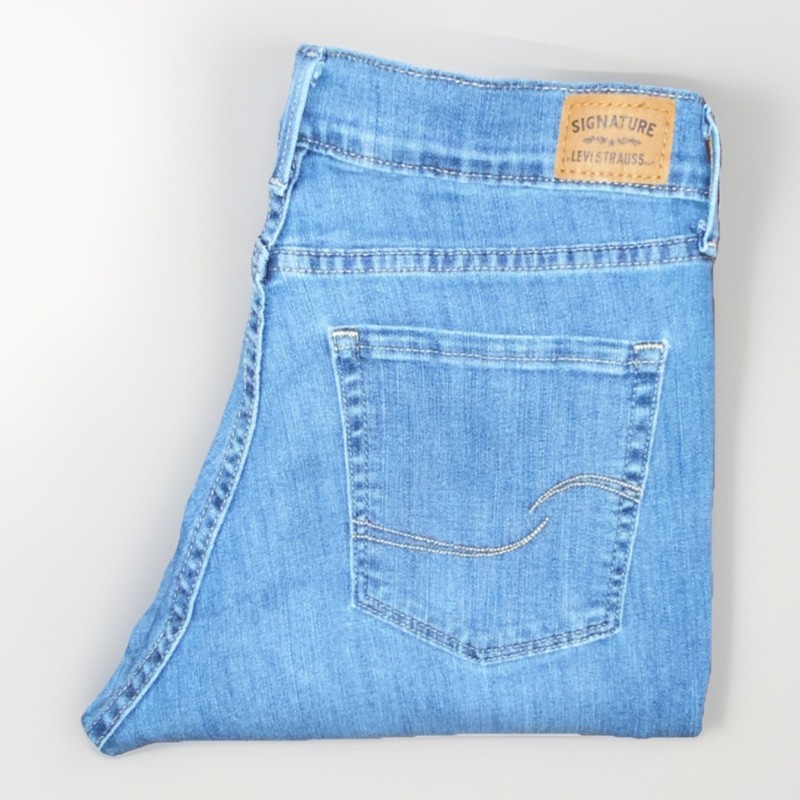 Signature by Levi Strauss Curvy Bootcut Blue Denim Jeans Stretch 8M W29 L32