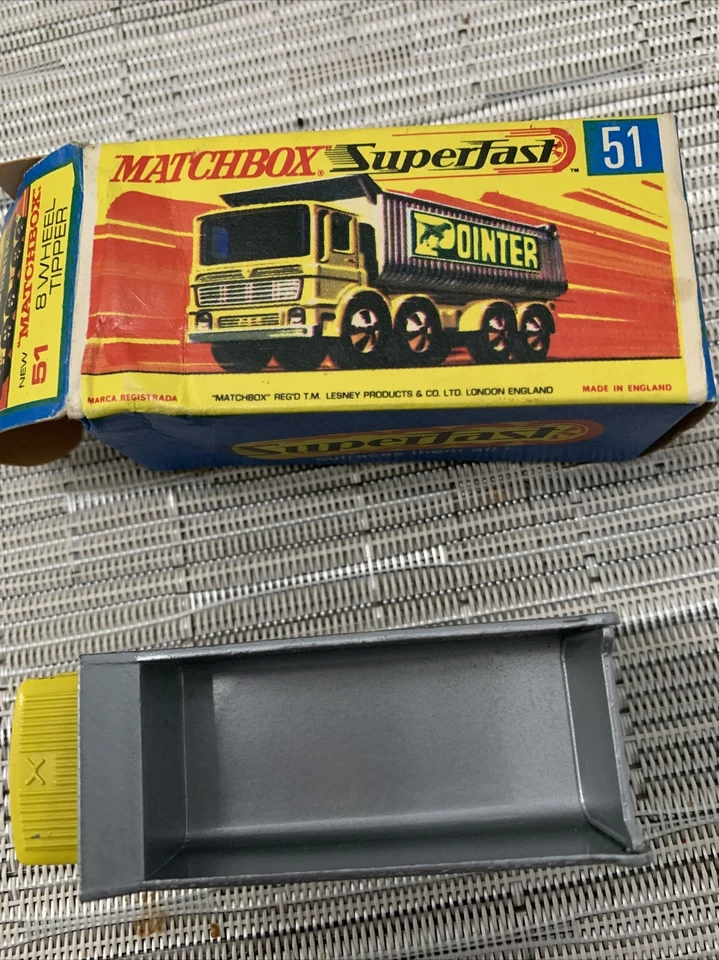 Matchbox Super fast #51  8 Wheel Tipper - Image 2 of 4