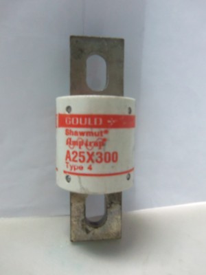 Shawmut A50P700 Amp-Trap Form 101 Semiconductor Fuse 700A Type 4 Lot Of 3 277666