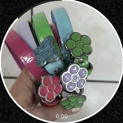 BOX 5 Stück MÄDCHEN GÜRTEL MIT BLUMENSTAHLSCHNALLE LEDERIMITAT 1m