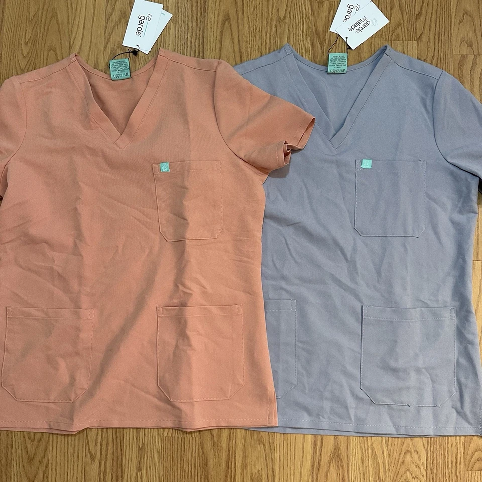 Garde malade NWT women’s scrub top Medium  Multicolor V Neck Medical Work Wear - Image 3 of 4