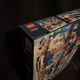 LEGO Creator Expert: Winter Village Market (10235) New Factory Sealed