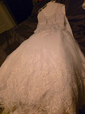 David's Bridal WG3850 18W White Lace Beaded V-Neck Ball Gown Button Back—altered