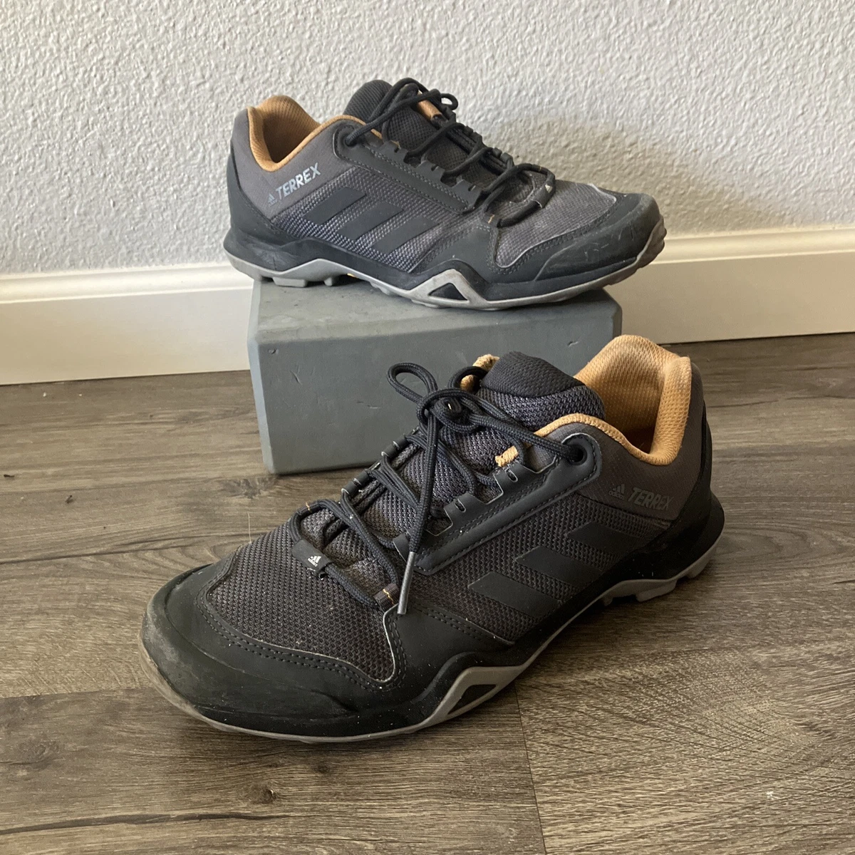 Adidas outdoor hotsell trainers